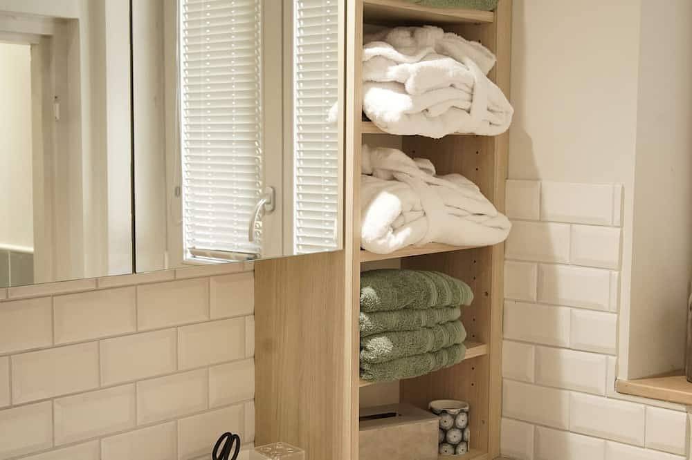 Les Deux Fontaines House for 2 in Monéteau, Auxerre region