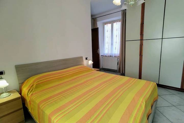 Ganze Wohnung, Schöne Wohnung für 5 Personen mit  W-Lan, TV, Terrasse und Haustiere erlaubt in Luino, Comune di Luino
