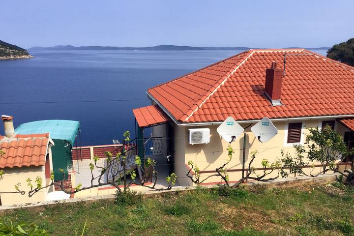 Ganze Wohnung, 2-Zimmer-Ferienwohnung am Strand Savar, Dugi otok A-8079-a in Savar, Dugi Otok