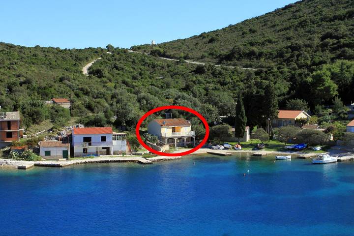 Ganze Wohnung, 3-Zimmer-Ferienwohnung am Strand Bucht Rogacic, Vis A-2460-a in Split-Dalmatien