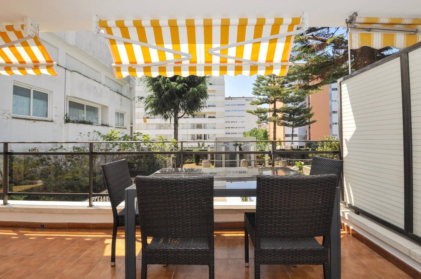 Appartement entier, Appartement neuf confortable, plage 150m, internet, air conditionné, Lloret de Mar, Alva Lloretholiday in Central Lloret de Mar, Lloret de Mar
