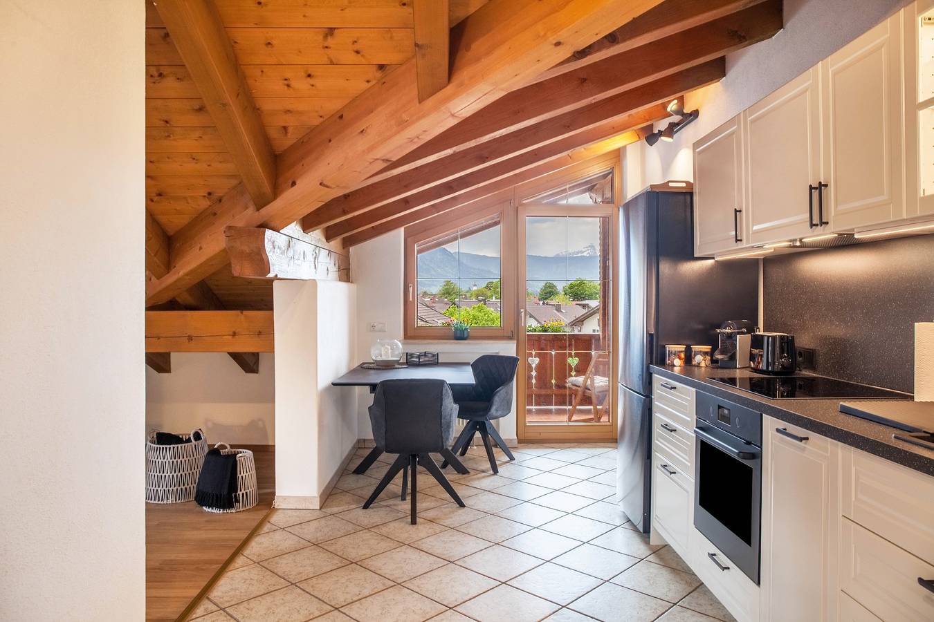 Appartement "Alpblick Zugspitze" met Bergzicht, Balkon & Wi-Fi, foto 13