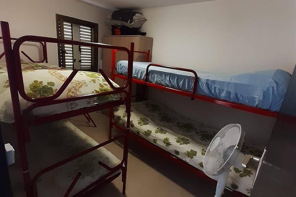 Casa Vacanze Indipendente, Parcheggio Interno e Giardino Privato Recintato in Lucciana, Bastia region
