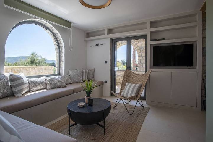 Location de vacances pour 6 personnes, avec terrasse dans Gialova