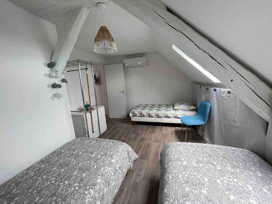 Appartement entier, F3 Duplex "O Meublé de Pithiviers" 2 chambres 8 personnes in Pithiviers, Région de Pithiviers
