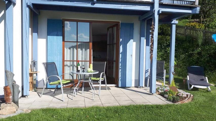 Ferienwohnung für 4 Personen, mit Terrasse und Garten sowie Ausblick