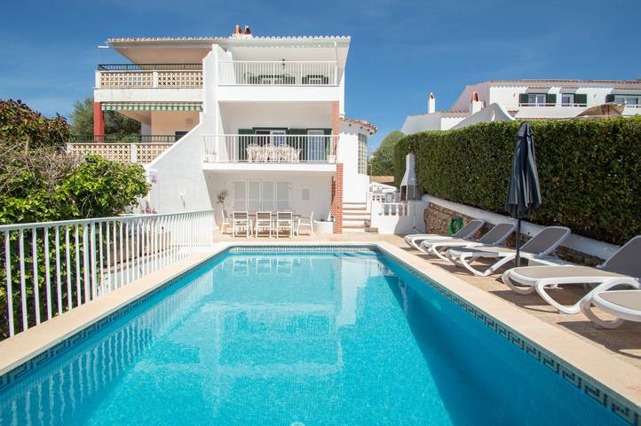 Villa für 8 Personen, mit Garten und Balkon - 1
