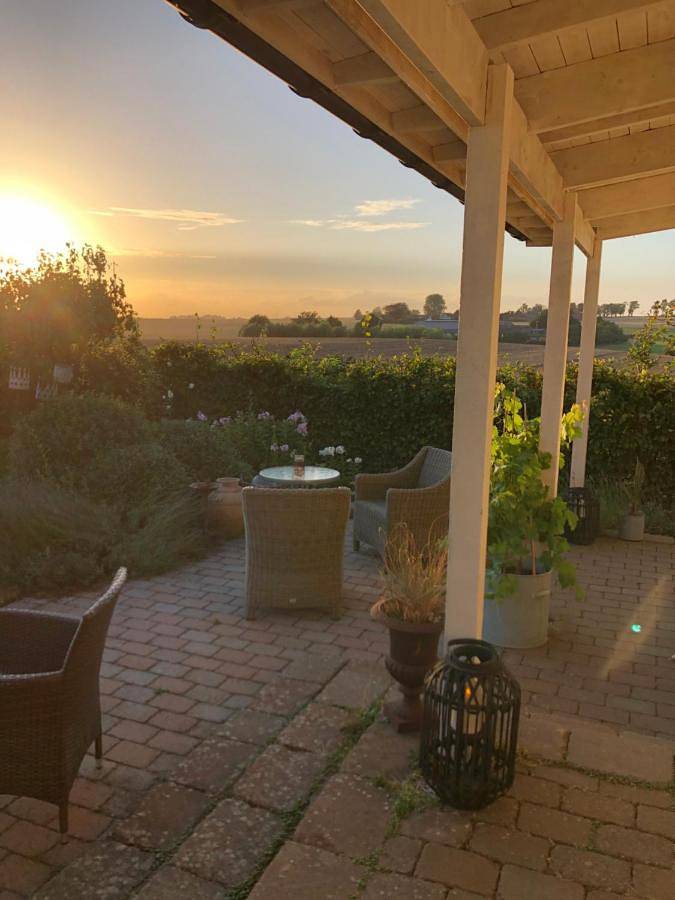 Ferienwohnung für 2 Personen, mit Terrasse und Garten sowie Ausblick