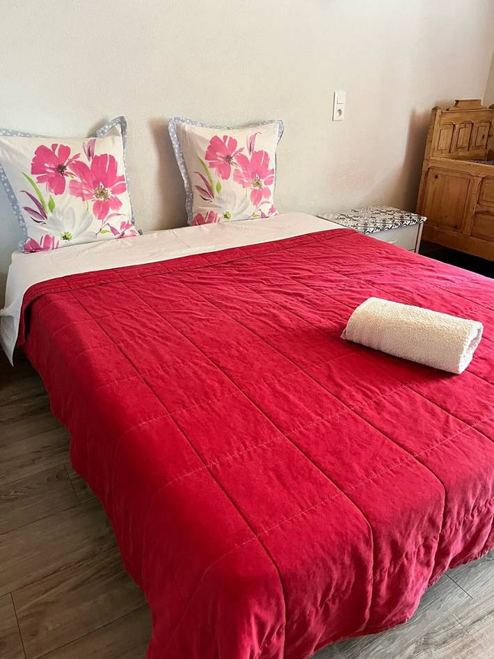Gîte pour 3 personnes, avec terrasse et jardin, animaux acceptés