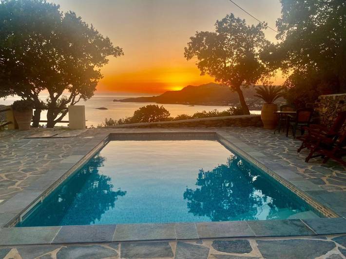 Villa voor 7 personen, with Balkon and Terras as well as Tuin and Zwembad in Leros