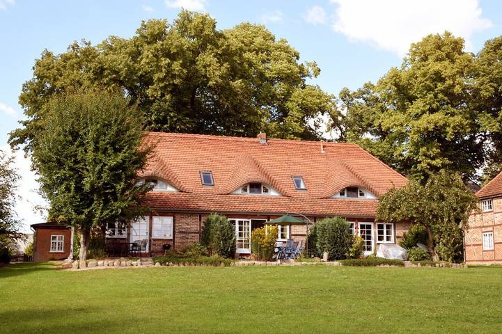 Ferienwohnung für 4 Personen, mit Balkon und Balkon/Terrasse sowie Terrasse und Garten in Grammendorf
