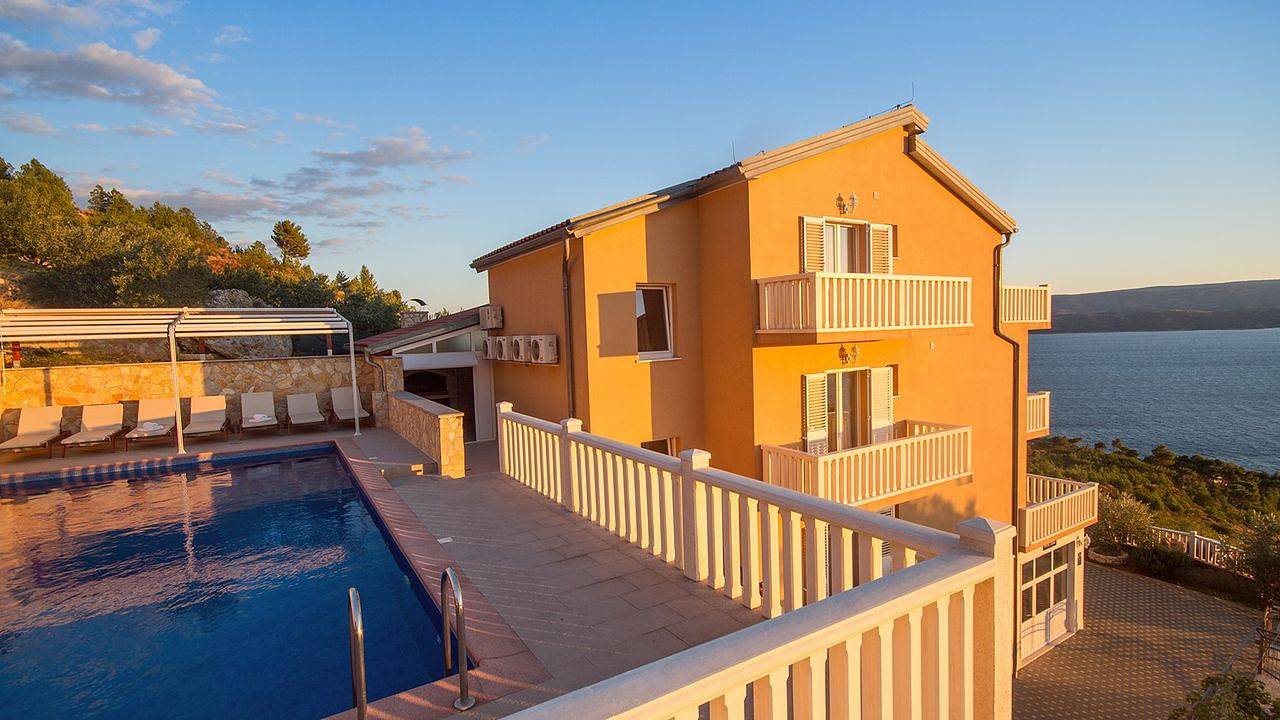 Willa dla 18 osób z basen in Omiš, Żupania splicko-dalmatyńska