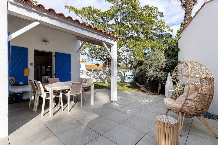 Maison familiale avec accès direct plage, proche Bois des Eloux, terrasse, jardin et Wi-Fi in La Guérinière, Noirmoutier