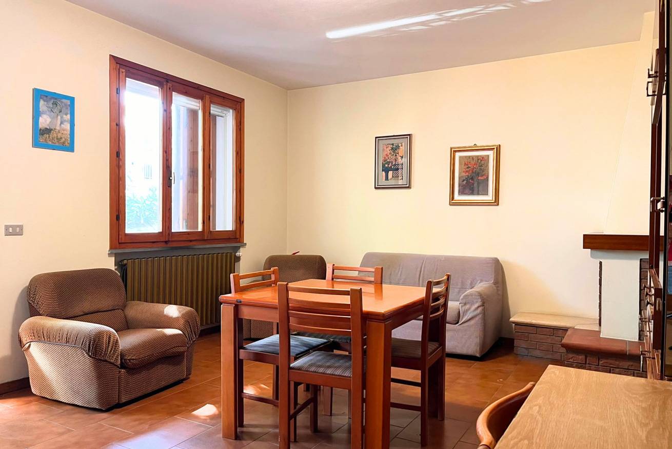 Apartamento entero, Cn048 - Cesenatico, large four-room apartment with double parking space and garden in Cesenatico, Provincia de Forlì-Cesena