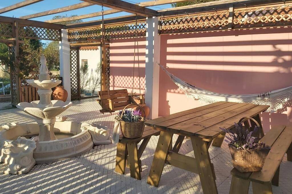 Casa dos Malmequeres - Praia do Magoito - Sintra in Praia do Magoito, São João das Lampas e Terrugem