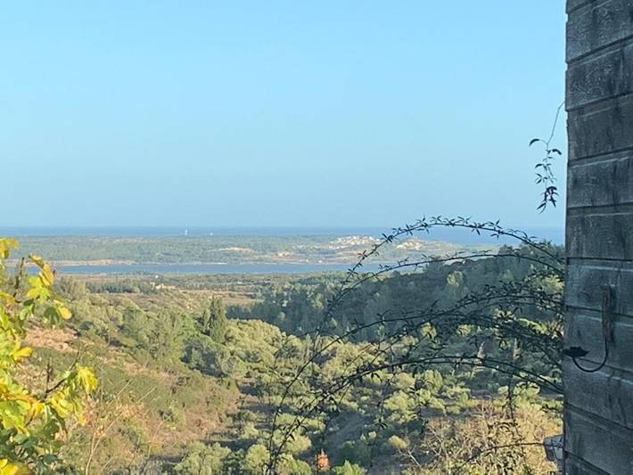Location de vacances pour 8 personnes, avec piscine ainsi que vue et terrasse à Treilles - 3