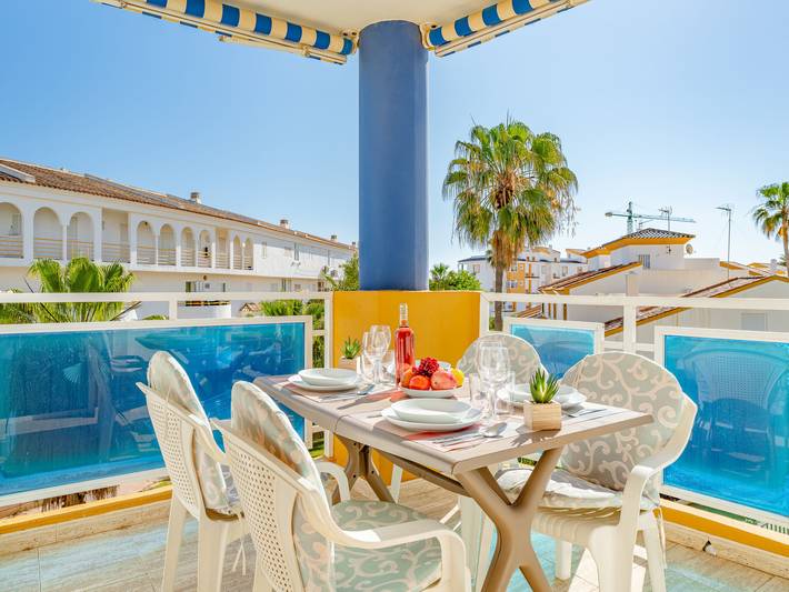 Ferienwohnung für 4 Personen, mit Terrasse und Kinderpool sowie Garten in Oliva - 3