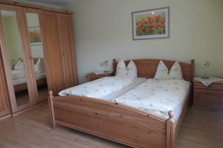 Ganze Wohnung, Gemütliche Ferienwohnung nahe am Waldrand in Bad Griesbach, Bayerische Golf und Thermenland