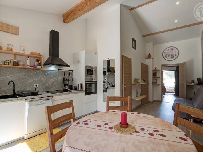 Gîte pour 2 personnes, avec terrasse dans Parc Naturel Régional du Pilat - 4