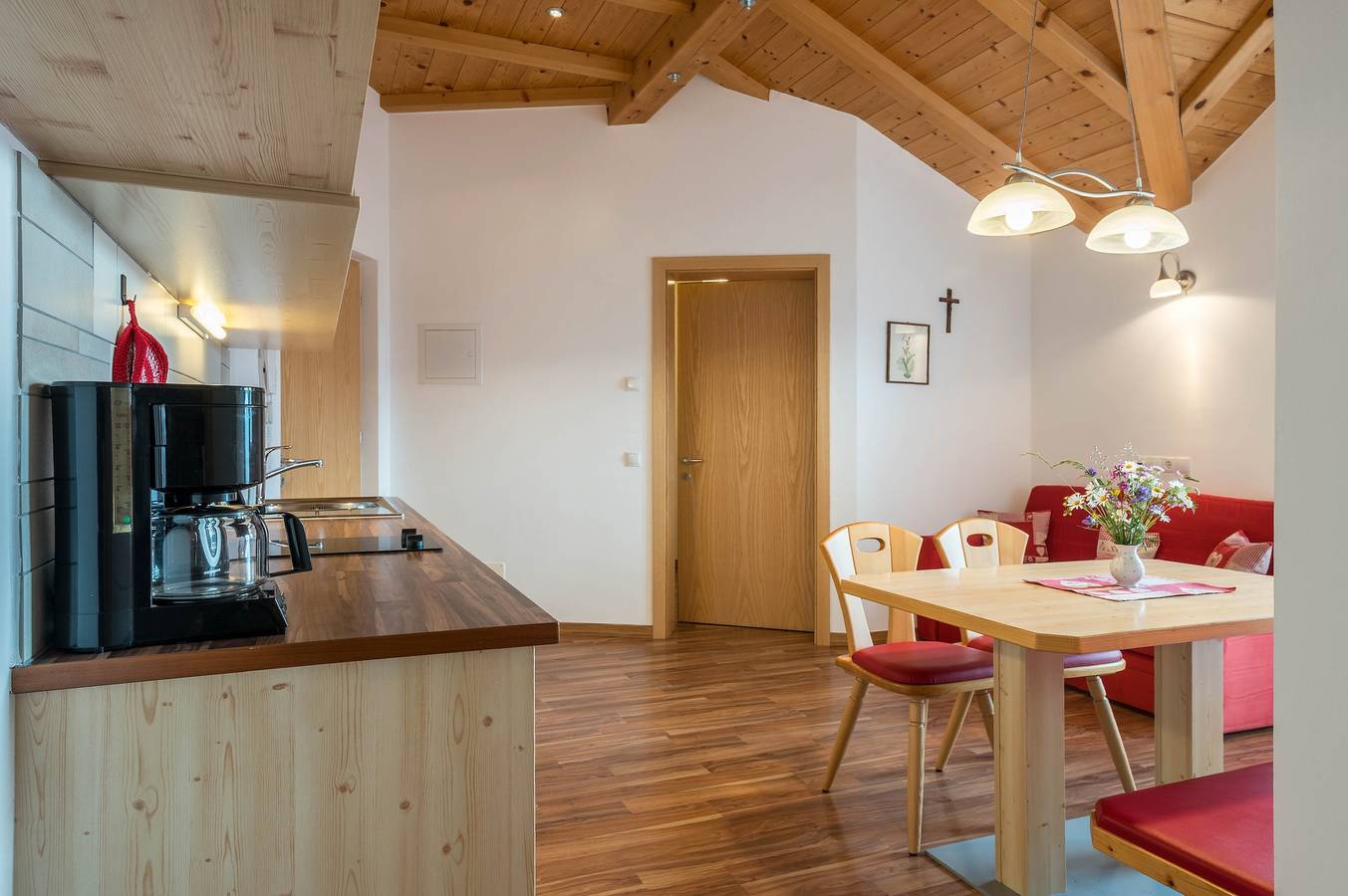 Appartamento intero, Appartamento 'Solerhof Panorama' con vista sulle montagne, giardino in comune e Wi-Fi in Laion, Dolomiti Superski