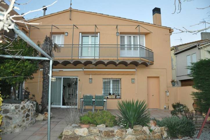 Hôtel pour 3 personnes, avec jardin à Cassà de la Selva - 2