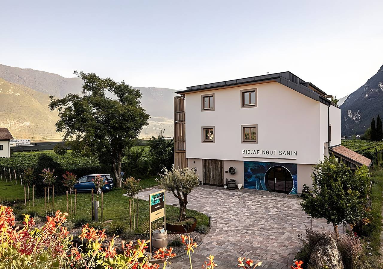 Entire apartment, Apartment Miros with Mountain View, Private Terrace and Wi-Fi in Margreid an der Weinstraße, Nonsberg Group