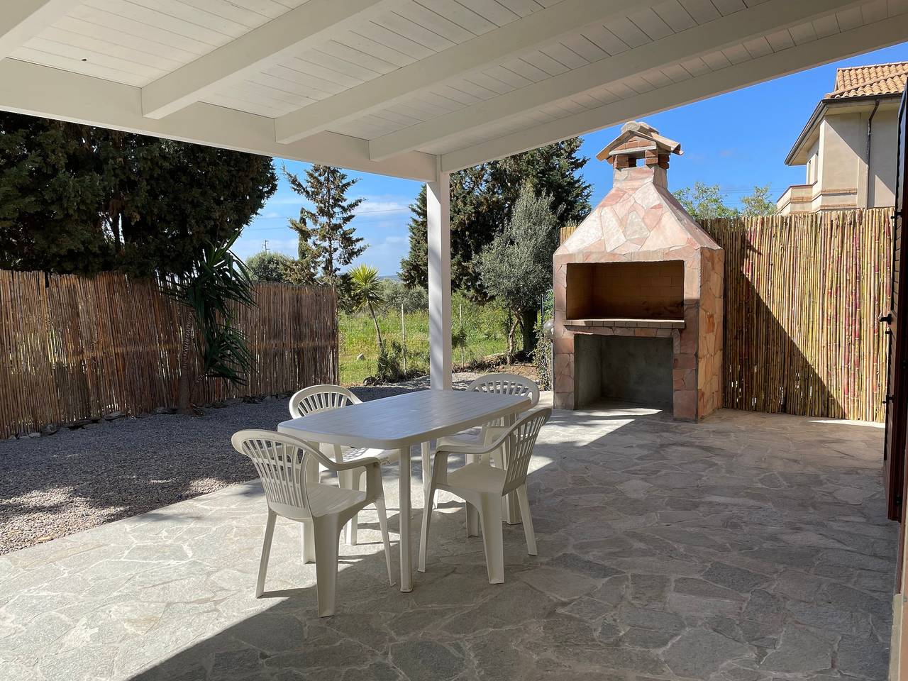 Villa "Orchidea" mit Garten, Terrasse, Balkon und Klimaanlage in Is Lais, Masainas