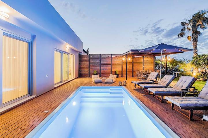 Beach house for 8 people, with balcony in Rhodes