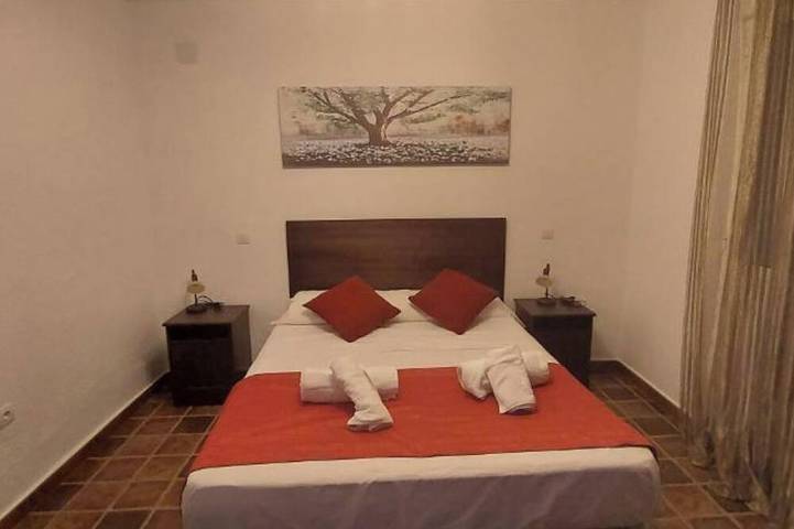 Gîte pour 12 personnes, avec terrasse - 1