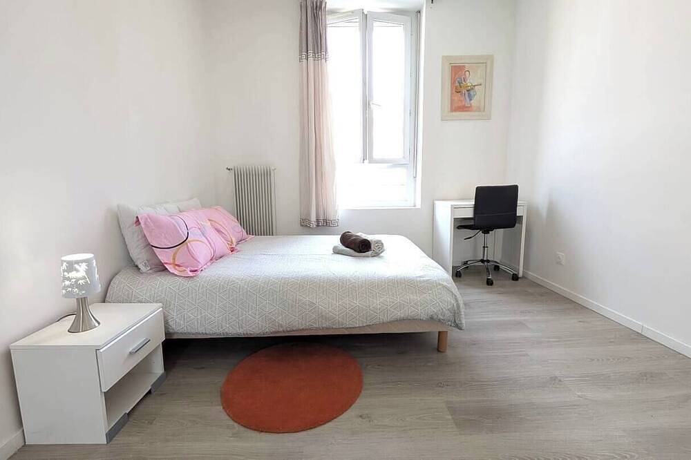Appartement entier, Appartement 2 chambre Avec Stationement À 5 minutes du Centre comercial in La Ricamarie, Parc Naturel Régional du Pilat
