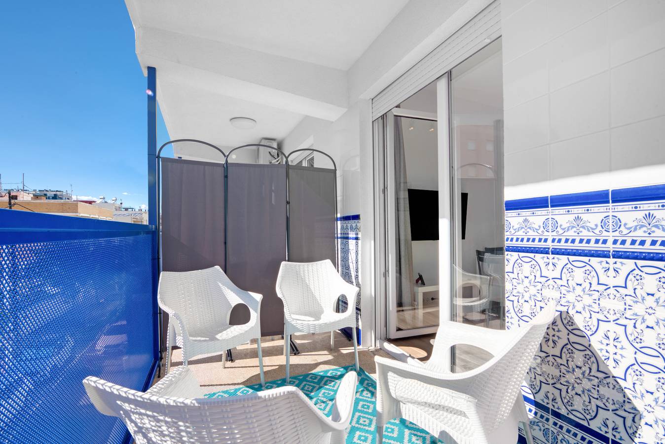Apartamento entero, Apartamento vacacional "Soleole7" con terraza compartida, aire acondicionado y Wi-Fi in Playa de Gandía, Costa de Valencia