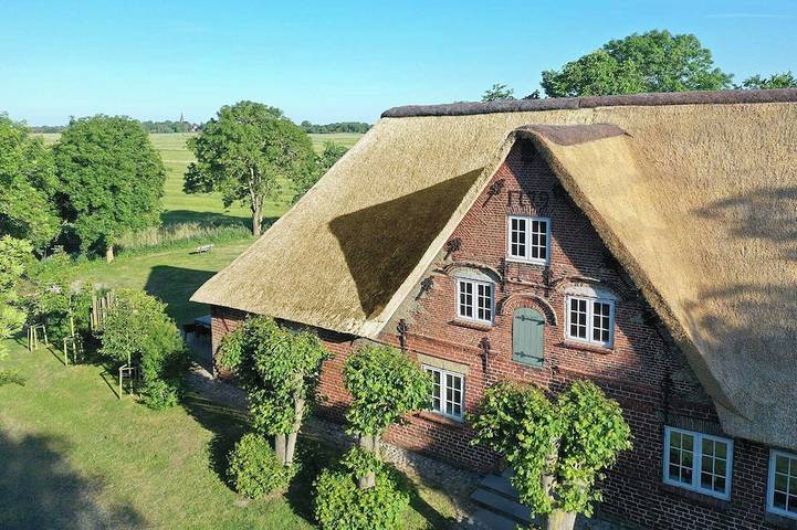 Ferienhaus für 10 Personen, mit Balkon und Garten in Tetenbüll