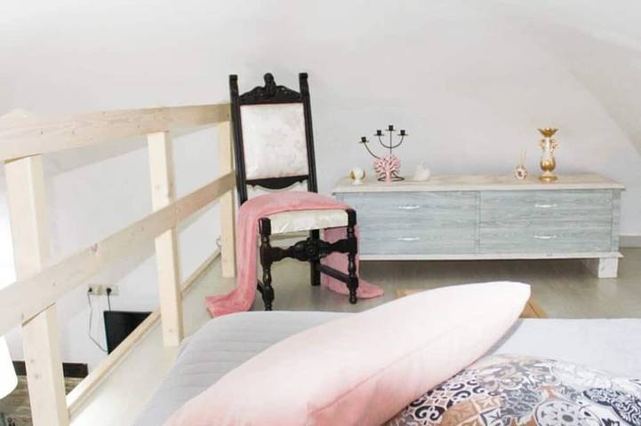 Ganze Wohnung, [Domus Helianthus] Gemütliches Loft, WLAN, Parkplatz in Salandra, Piana del Metaponto