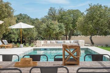 Maison De Vacances pour 15 Personnes dans Bonnieux, Parc naturel régional du Luberon, Photo 1