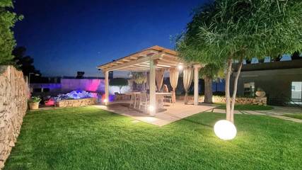 Ferienhaus für 6 Personen, mit Garten und Pool sowie Ausblick in Torre Vado