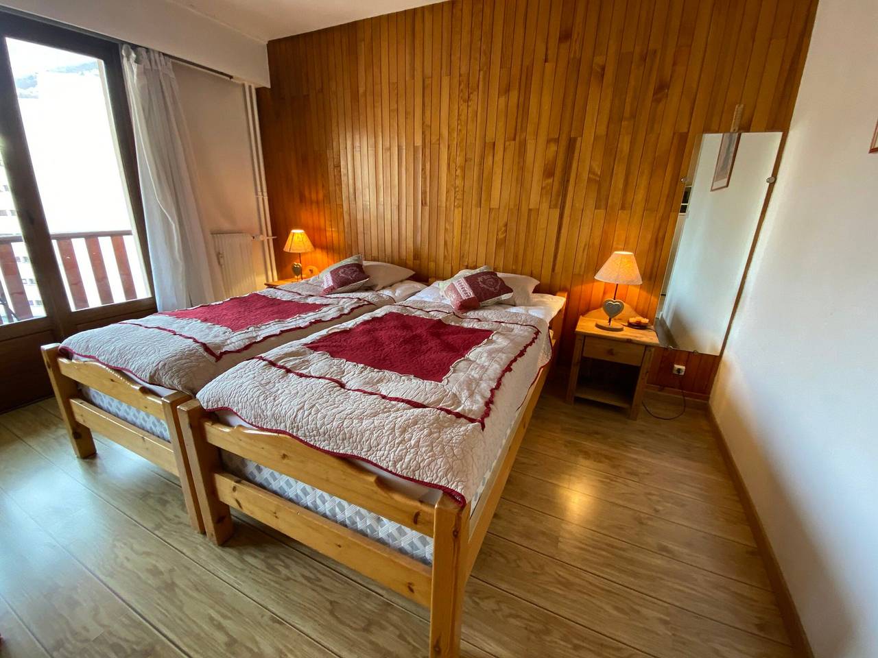 Entire studio, Cozy 2* Studio, Central Location, Balcon, Wi-Fi, Parking in Brides-les-Bains, Les Trois Vallées