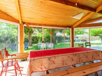 Location de vacances pour 15 personnes, avec jardin à Parentis-en-Born