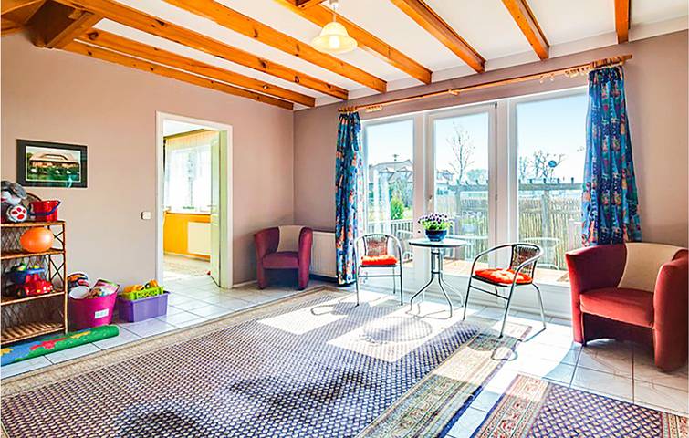 Holiday home for 8 people with terrace in Kołobrzeg, Baltic Sea Pomerania