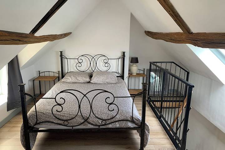 Location de vacances pour 5 personnes, avec Terrasse et Jardin à Farges-en-Septaine
