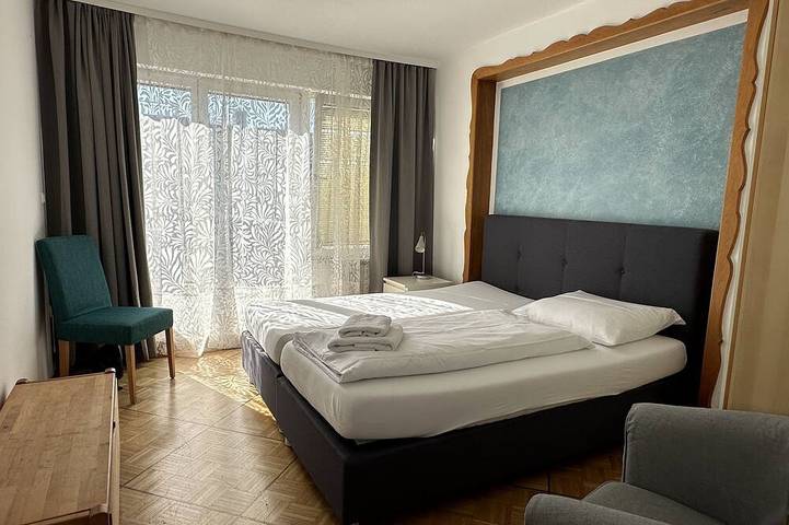 Ferienwohnung für 7 Personen, mit Balkon und Whirlpool in Salzburg