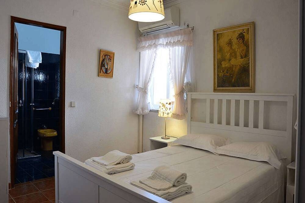 Deluxe Aroeira Villa | Villa Verdizela Ii | 6 Bedrooms | Table Tennis & Perfect for Families | Aroeira in Aroeira, Corroios