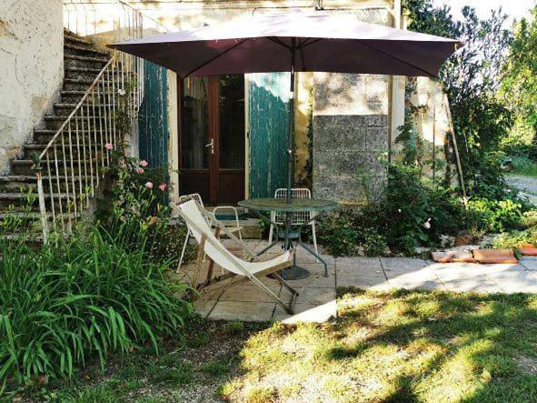 Appartement entier, Charmante dépendance avec piscine - 20 min de Bordeaux in Beautiran, Région de Bordeaux