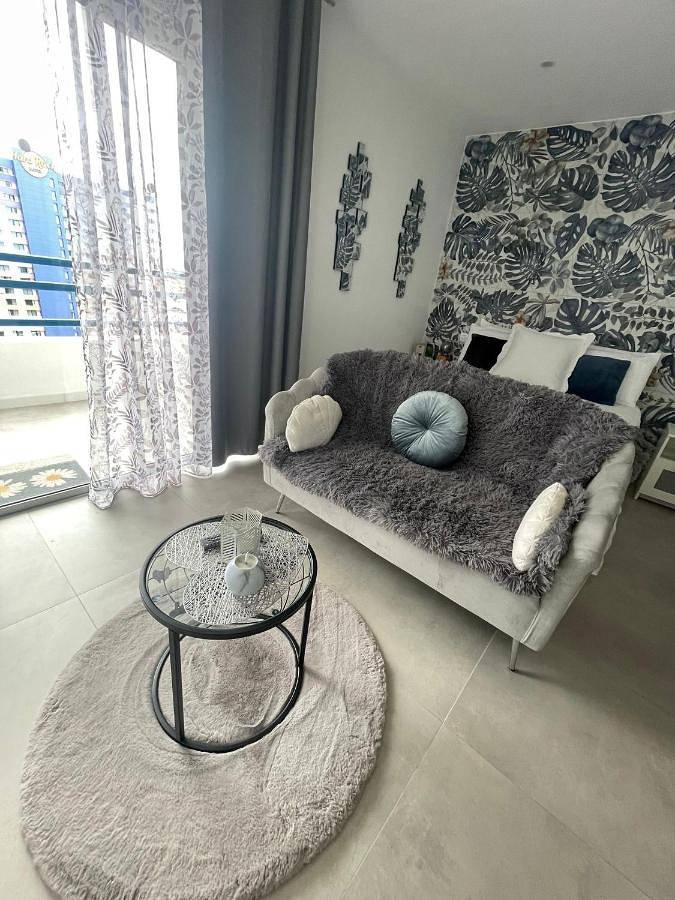 Location de vacances pour 2 personnes, avec piscine ainsi que balcon et vue dans Playa Paraíso - 3