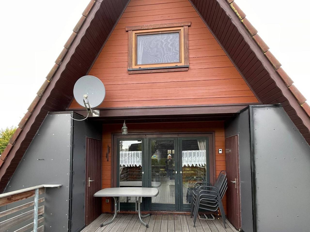 Nurdachhaus Fleger - Gemütliches Nurdachhaus mit Flair im Ferienpark Fedderwardersiel. Hundefrei. in Fedderwardersiel, Butjadingen