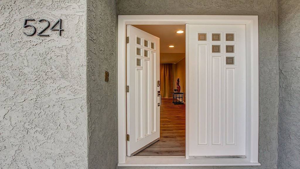 Neues umgebautes Haus mit Pool in Thousand Oaks in Thousand Oaks, Ventura County