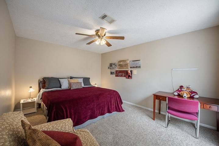 Vacation rental for 9 people, with yard in College Station (TX)