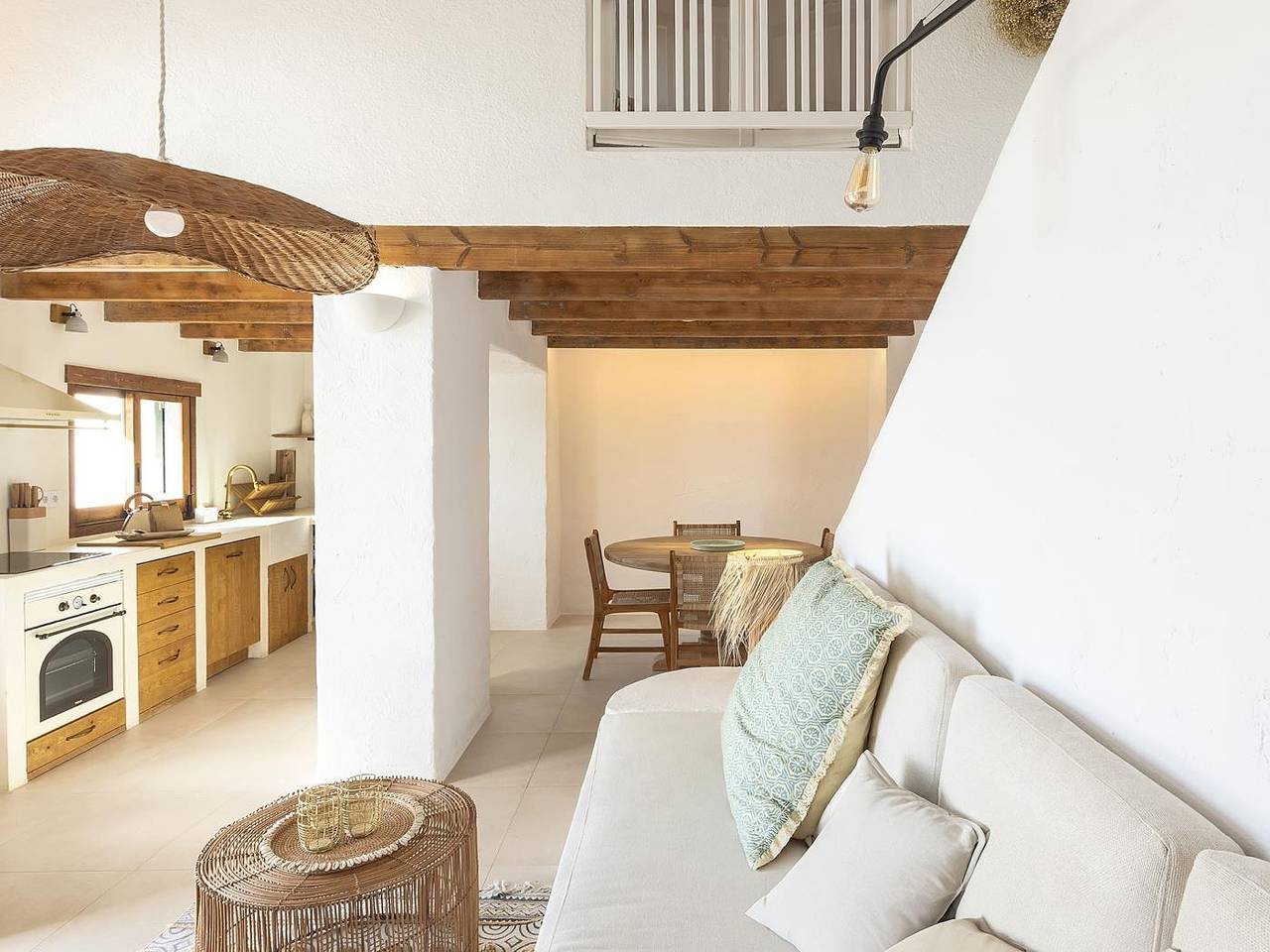 La Barca Casa Concha Casa con terraza en la playa de Canadell in Calella de Palafrugell, Palafrugell