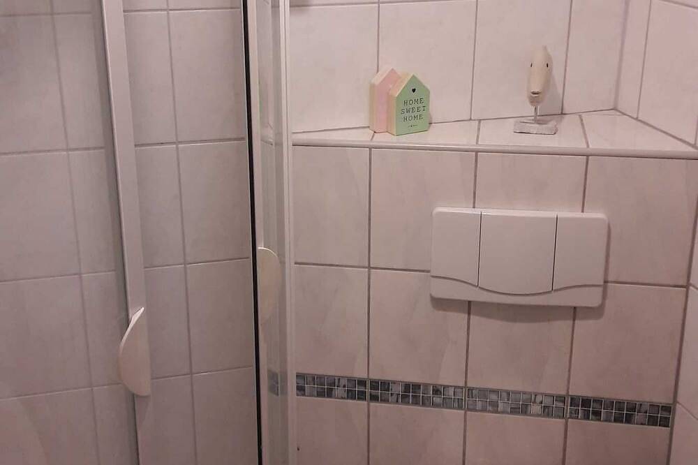 Ganze Wohnung, Ferienwohnung am Baalensee in Fürstenberg/Havel, Ruppiner Seenland