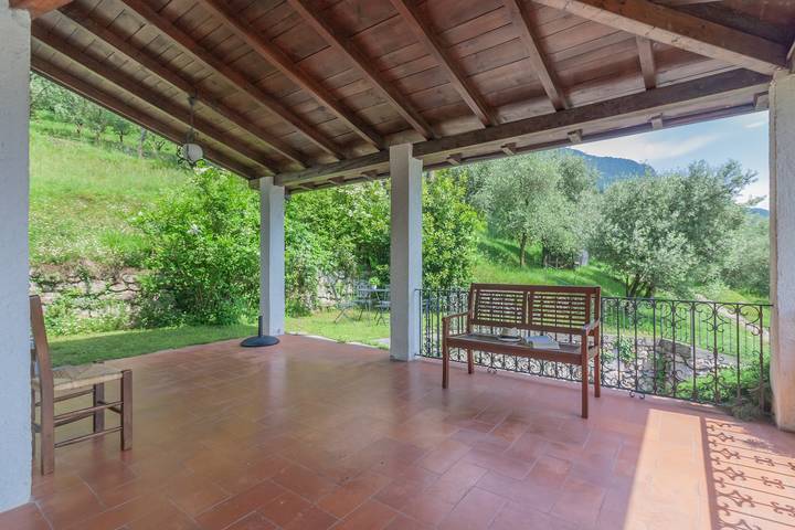 Location de vacances pour 4 personnes, avec terrasse ainsi que jardin et vue sur le lac à Lierna - 3