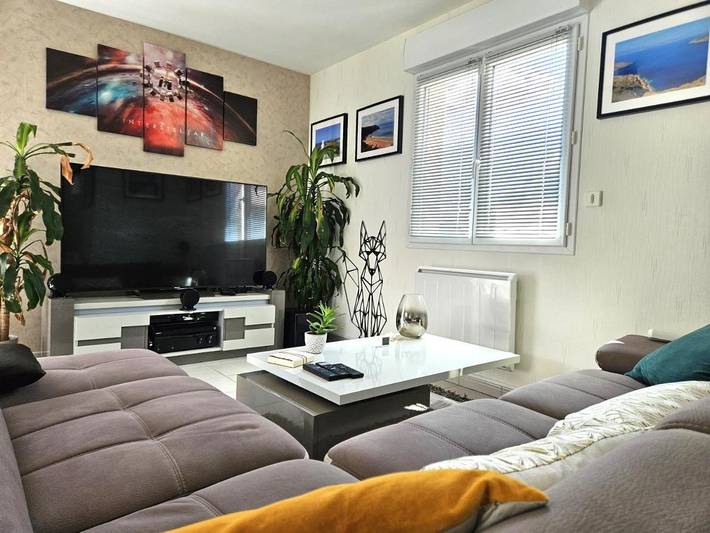 Villa pour 4 personnes, avec jardin et piscine